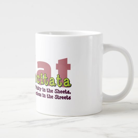 Chaos Cat 20oz Mug – Incitata: Frisky in Sheets Grote Koffiekop (Rechts)