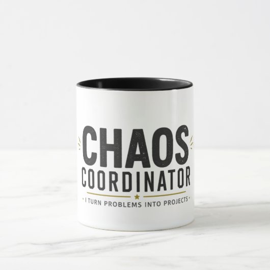 Chaos Coördinator Bedrijfs Meme | WorkTok Kantoor Mok (Midden)