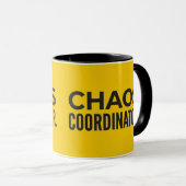 Chaos Coördinator Geel Zwart Combo Mok (Voorkant rechts)