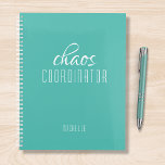 Chaos Coordinator Groene gepersonaliseerde naam Planner<br><div class="desc">Chaos Coordinator Green Personalized Name toont de tekst "chaos coordinator" in een leuke witte scripttypografie. Perfect voor die drukke moeder,  leraar,  sportteammanager of werkbaas. Ontworpen door Evco Studio www.zazzle.com/store/evcostudio</div>