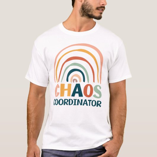 Chaos Coordinator retro kleuren boho regenboog T-shirt (Voorkant)