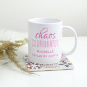 Chaos Coordinator roze Typografie op maat Koffiemok