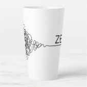 Chaos naar Zen in een Wrap-Around Design Latte Mok (Voorkant)