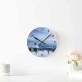 Chapel in het Alpen Sneeuwgebergte Ronde Klok (Huis)