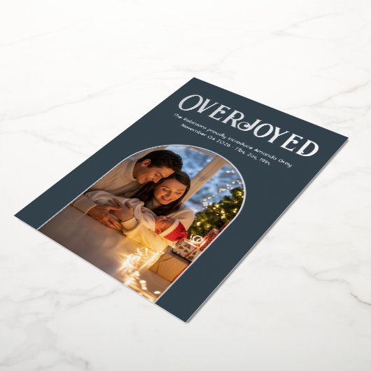 Charcoal Christmas Baby Geboorteaankondiging Foto Folie Feestdagenkaart (Gedraaid)