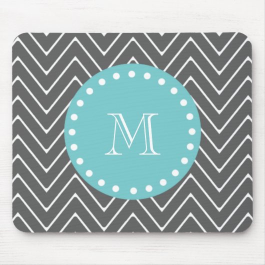 Charcoal Gray Chevron Pattern | Blauwgroen monogra Muismat (Voorkant)