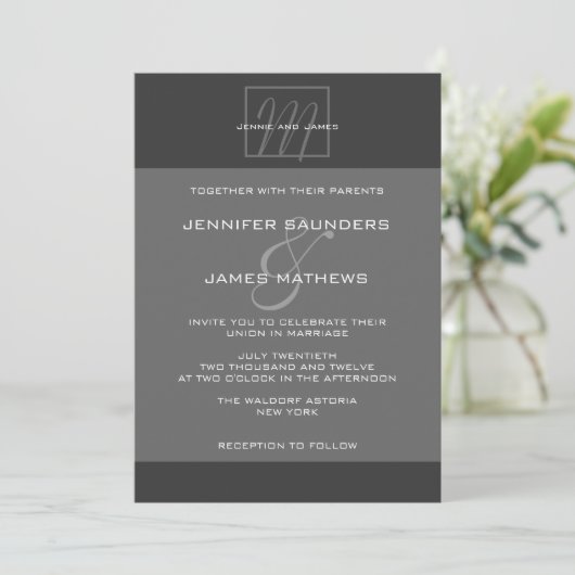 Charcoal Gray Monogram Names Wedding Invitation Kaart (Staand voorkant)