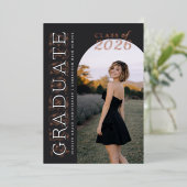 Charcoal Gray Photo Graduation Rose Gold Folie Uitnodiging (Staand Voorkant)
