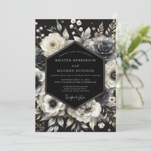 Charcoal Opulent Bloom Wedding Kaart (Staand voorkant)