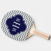 Charcoal Thin Chevron Navy Quatrefoil 3 Monogram Tafeltennisbatje (Zijkant)