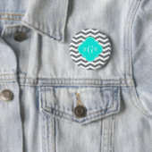 Charcoal Tn Chevron Brt Aqua Quatrefoil 3 Monogram Ronde Button 5,7 Cm (In situ)