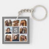 Charcoal White 8 Photo Collage Custom Monogram Sleutelhanger (Achterkant)