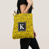 Charge gele glimlach | Monogram Tote Bag (Dichtbij)