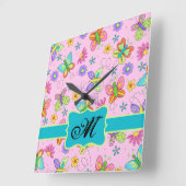 Charge Whimsy Butterflies Pink Monogram Vierkante Klok (Hoek)