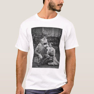 Charles Dickens met twee van zijn dochters T-shirt
