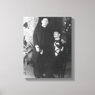 Charles Laughton als Canon Chasuble en Roger Lives Canvas Afdruk