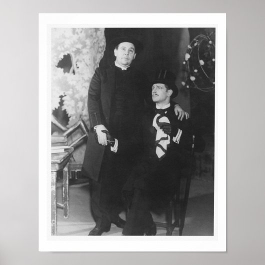 Charles Laughton als Canon Chasuble en Roger Lives Poster (Voorkant)
