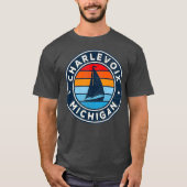 Charlevoix Michigan MI  Sailboot Retro T-shirt (Voorkant)