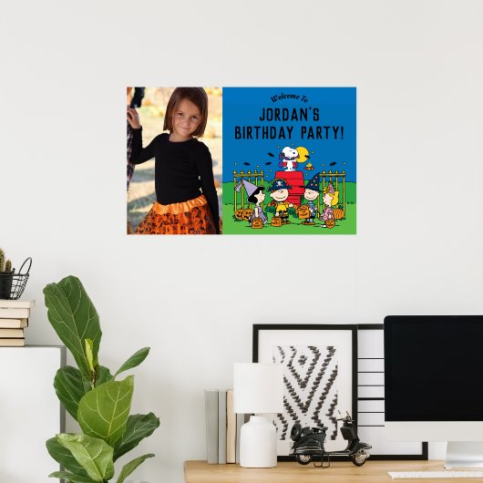 Charlie Brown en Bende Halloween Verjaardagsfeestj Poster (Thuiskantoor)
