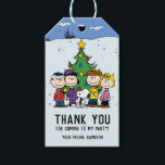 Charlie Brown en Friends Winter Birthday Cadeaulabel<br><div class="desc">Viel je verjaardag op met deze super schattige favoriete labels met de Peanuts Gang. Personaliseer me door jouw naam of douanetekst toe te voegen!</div>