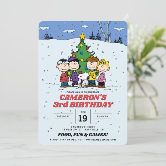 Charlie Brown en Friends Winter Birthday Kaart (Staand voorkant)