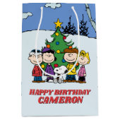 Charlie Brown en Friends Winter Birthday Medium Cadeauzakje (Voorkant)