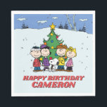 Charlie Brown en Friends Winter Birthday Servet<br><div class="desc">Wens dat verjaardagsfeest kind in je leven een gelukkige verjaardag met dit super schattige pinda-bord met de hele Peanuts-bende! Personaliseer u door jouw naam toe te voegen.</div>