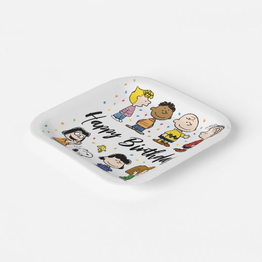 Charlie Brown en Gang Confetti Verjaardag Papieren Bordje (Gebogen)