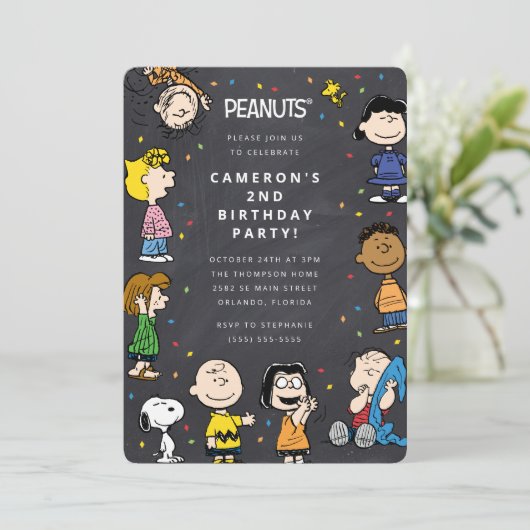 Charlie Brown & Gang Chalkboard Confetti Verjaarda Kaart (Staand voorkant)