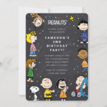 Charlie Brown & Gang Chalkboard Confetti Verjaarda Kaart<br><div class="desc">Vier de verjaardag van je kind met deze borduitnodigingen van de hele Peanuts bende! Personaliseer door al uw feestdetails toe te voegen!</div>