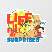 Charlie Brown & Lucy - Het leven is vol verrassing Raamsticker (Vel)