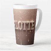Charlotte Naam in Druppelend Goud Latte Mok (Rechterhoek)