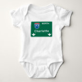 Charlotte, NC Road Sign Romper (Voorkant)