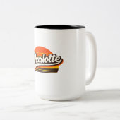 Charlotte Retro Sunset Personalized Name Design Tweekleurige Koffiemok (Voorkant rechts)