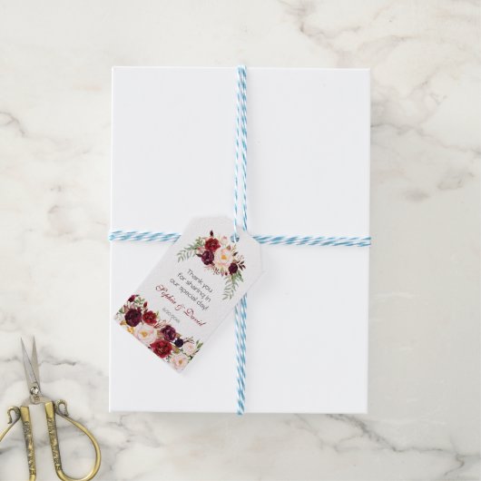 Charm Burgundy Marsala Floral Wedding Cadeaulabel (Met Touw)