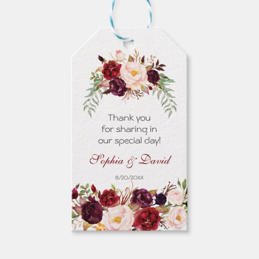 Charm Burgundy Marsala Floral Wedding Cadeaulabel (Voorkant)