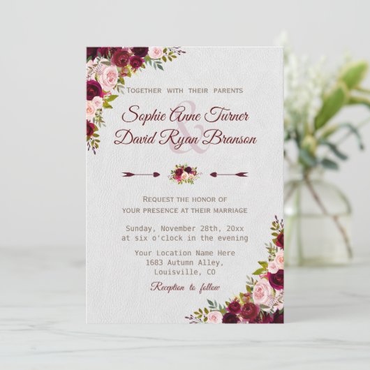 Charm Rustic Burgundy Marsala Floral Wedding Kaart (Staand voorkant)