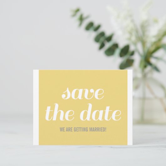 Charm Save the Date Briefkaart, Yellow Aankondigingskaart (Staand voorkant)