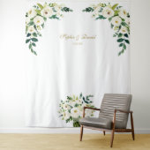 Charm White Floral Wedding Photo Booth Backdrop Wandkleed (In situ)