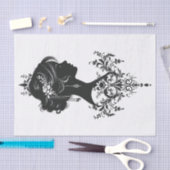 Charmant silhouet van een dame met  filigraan tissuepapier (Craft)