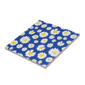 Charmante Daisy Bloemen Ontwerp Blauwe Achtergrond Tegeltje (Zijkant)