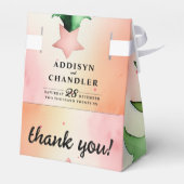 Charmante dennenboom & rode Ornamenten vakantie Bedankdoosjes (Achterkant)