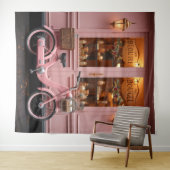 Charmante Roze Storefront met  Bromfiets Wandkleed (In Situ (horizontaal))