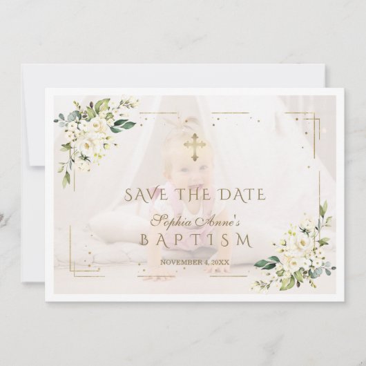 Charmante witte bloemen foto meisje doop save the date (Voorkant)