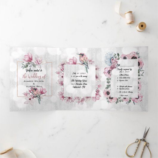 Charming Birds en Magnolia Blossom Drieluik Uitnodiging (Binnen)
