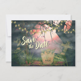 Charming Graveyard met Lights Halloween Wedding Save The Date