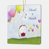 Charming Ladybug met kleurrijke hartballonnen Keramisch Ornament (Links)