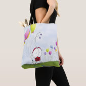 Charming Ladybug met kleurrijke hartballonnen Tote Bag (Dichtbij)