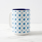 Charming Modern Blue Blossom Tweekleurige Koffiemok (Voorkant links)
