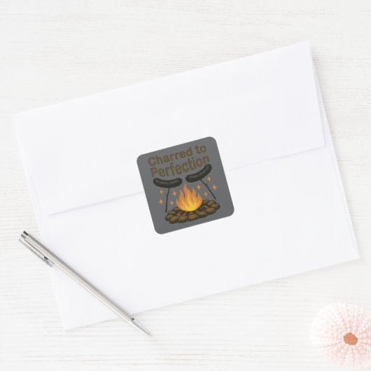 Charred to Perfection Grappige kampvuur hotdog Vierkante Sticker (Envelop)